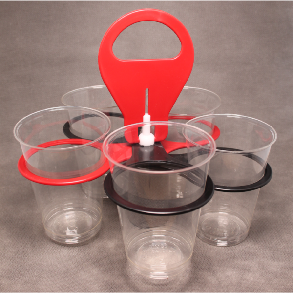 Becherhalter mit Bechern in der Variante rot/schwarz